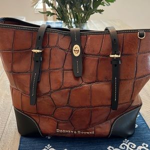 Dooney and Bourke shoulder bag bought new still have tags